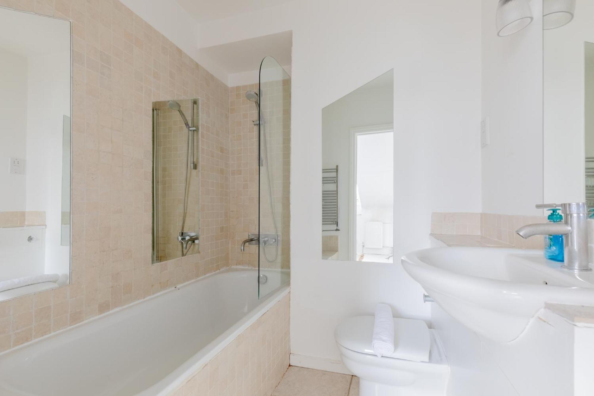 Elegant 2bd Flat Near Regent's Park Londra